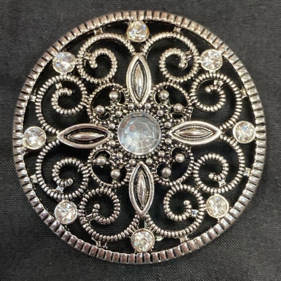 Premier Designs Rhinestone Silver-tone Brooch Pin Scarf Pendant Accessory - Picture 7 of 8